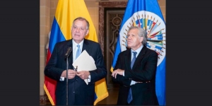 alejandro-ordonez-maldonado-ambassador-permanent-representative-of-colombia-to-the-oas-and-luis-almagro-oas-secretary-general