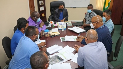 Inter-ministerial meeting zones in on new East Bank Road link