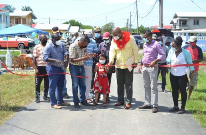 Roads valued over $203.7M commissioned in Regions 5, 6