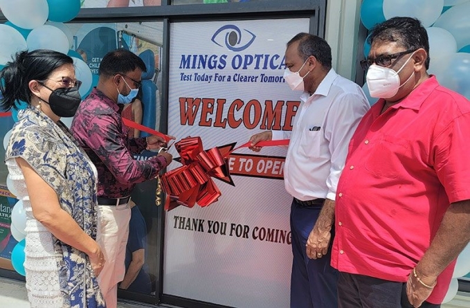 Health Minister lauds vision of Mings Optical